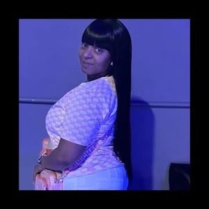 Meet your Posher, Joann